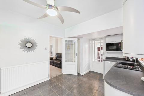 3 bedroom semi-detached house for sale, Leads Road, Sutton-on-hull, Hull, HU7 4XT