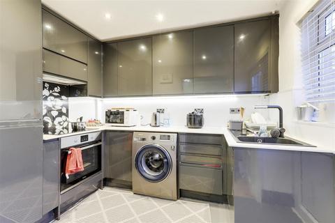 undefined, Oval Gardens, Aspley NG8