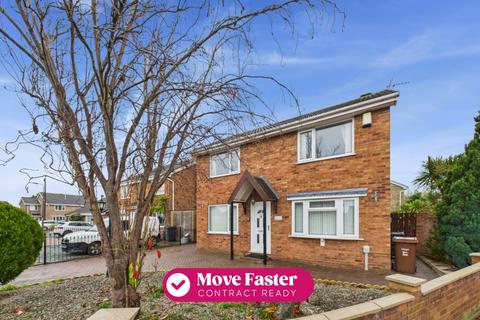 3 bedroom detached house for sale, Evergreen Drive, Hull, HU6 7YD