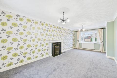 3 bedroom detached house for sale, Evergreen Drive, Hull, HU6 7YD