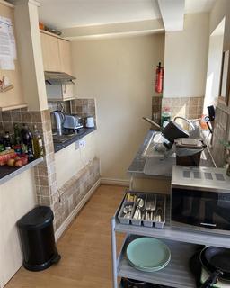 2 bedroom apartment to rent, Albany Road, Roath