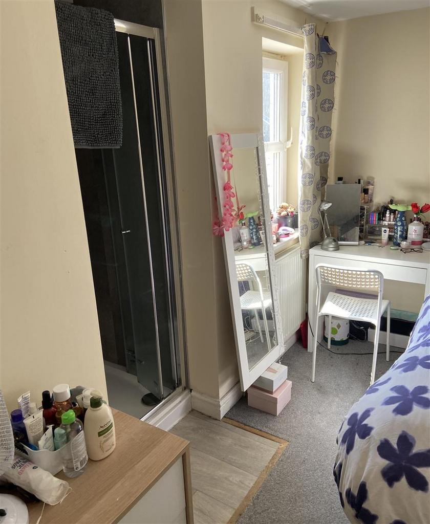 Flat 2 (4) 2.jpeg
