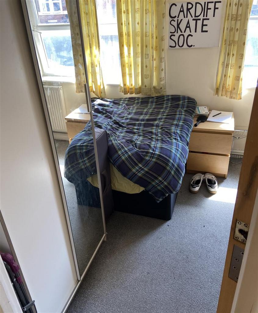 Flat 2.jpeg