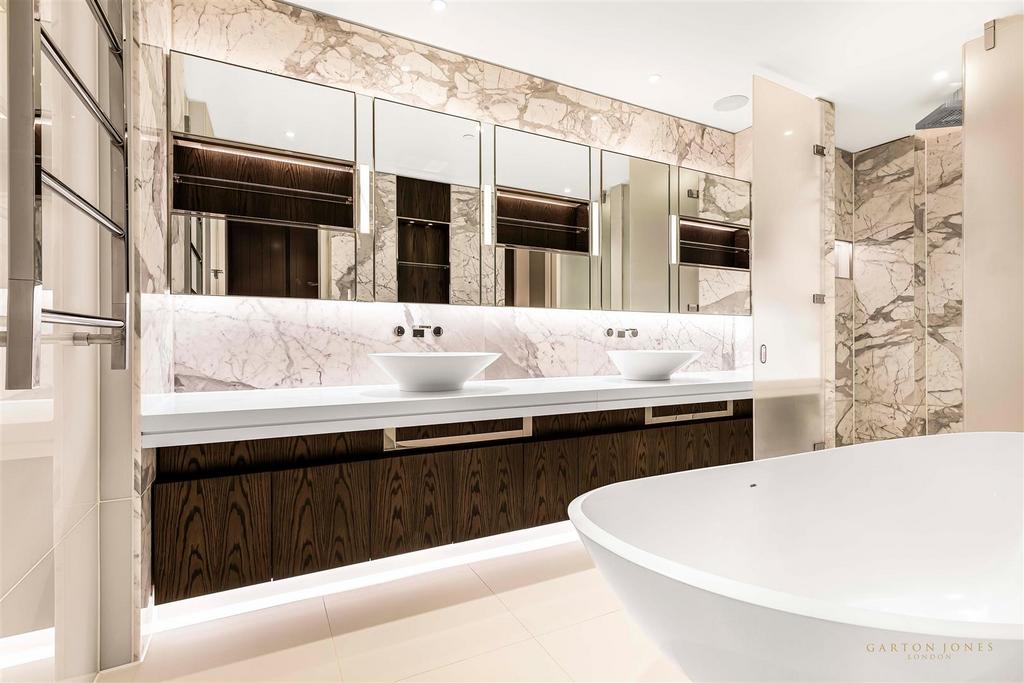 Bathroom.JPG