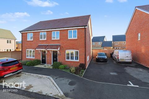 undefined, Wallis Avenue, Bedford