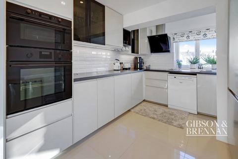 undefined, Brownlow Bend, Basildon, SS14