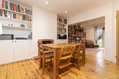 3 bedroom semi-detached house to rent, Linden Avenue, Broadstairs, CT10