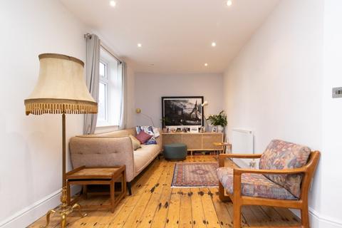 3 bedroom semi-detached house to rent, Linden Avenue, Broadstairs, CT10
