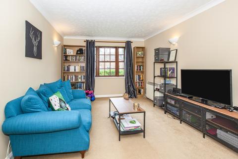 1 bedroom flat to rent, St Michaels Court, Princes Road, Weybridge, KT13