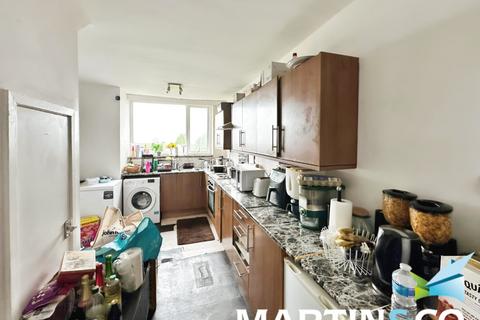 undefined, Manor Farm Road, West Yorkshire LS10