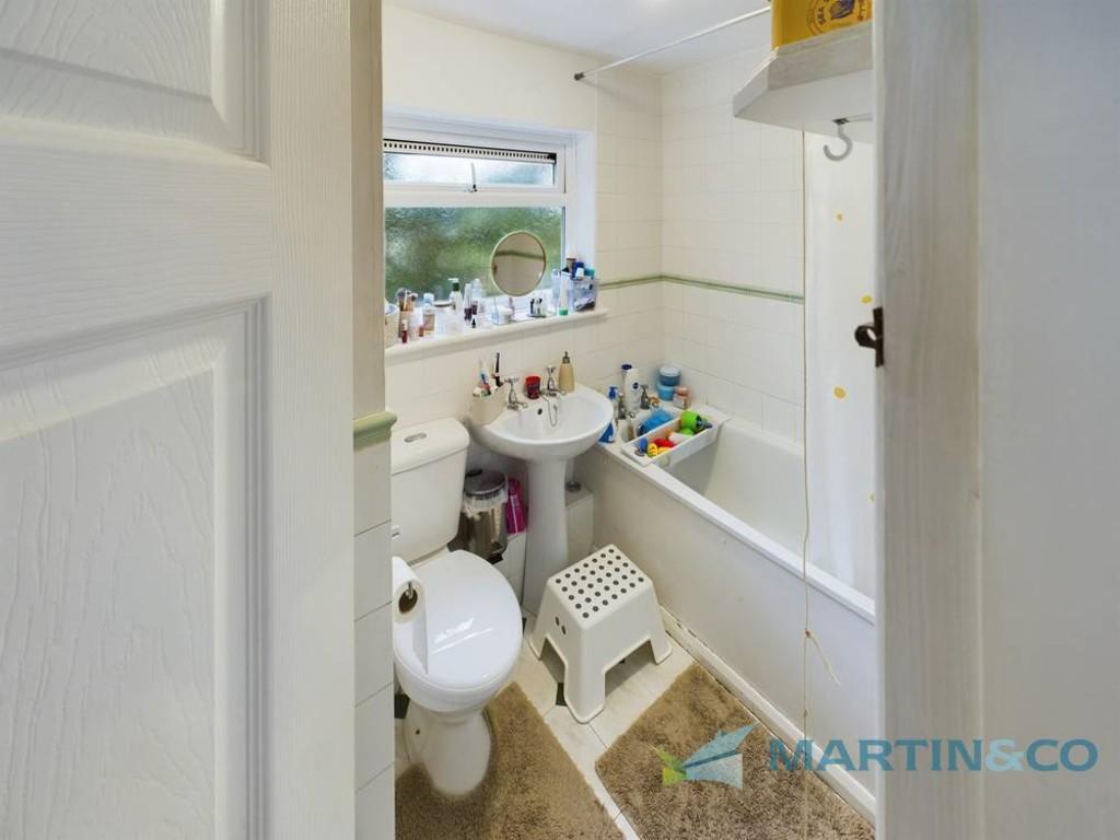 CAM02145 G0-PR0030-STILL009-thumbnail-h750-70