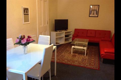 4 bedroom apartment to rent, Polwarth Gardens, Edinburgh, EH11