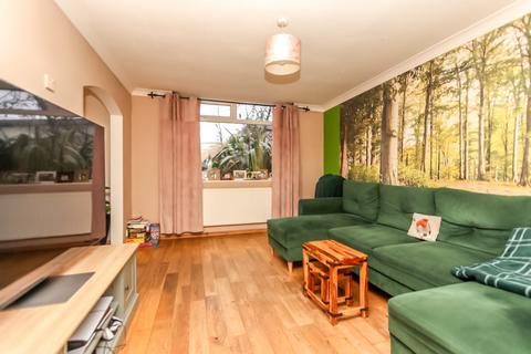 3 bedroom terraced house for sale, The Rylstone, Wellingborough NN8