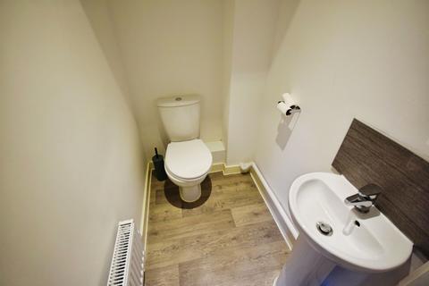 2 bedroom semi-detached house to rent, Talbot Street, Hanley