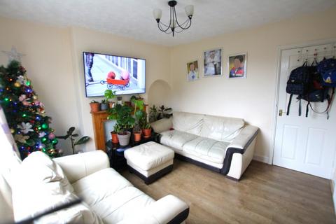 2 bedroom terraced house for sale, Cowes Road, Grantham