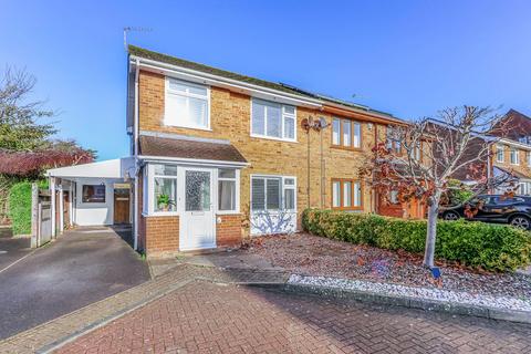 3 bedroom semi-detached house for sale, Tasman Close, Christchurch