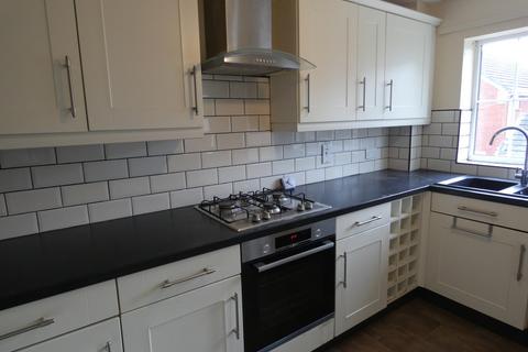 4 bedroom townhouse to rent, Holborn Crescent, Priorslee