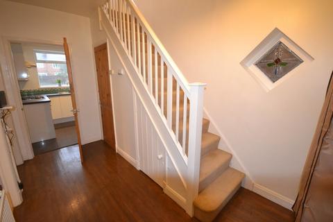 3 bedroom semi-detached house to rent, Lindsay Road, Leicester LE3