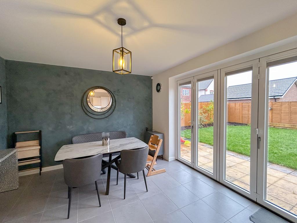 Kitchen dining area