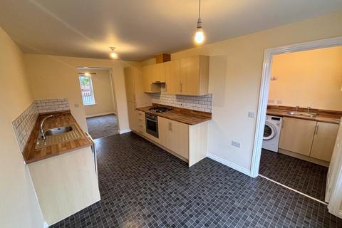 3 bedroom end of terrace house to rent, Church Street, Uttoxeter