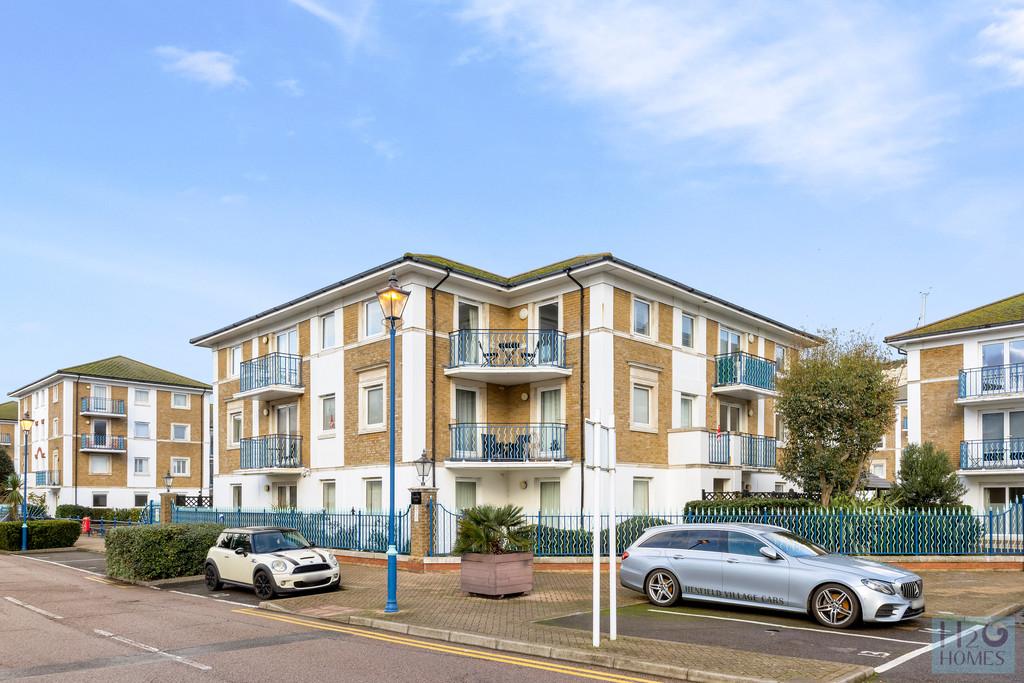 The Strand, Hamilton Court, Flat 6-006