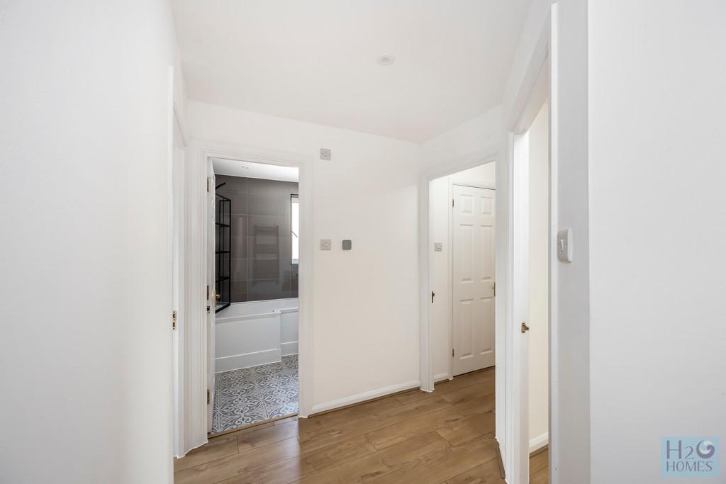 The Strand, Hamilton Court, Flat 6-020