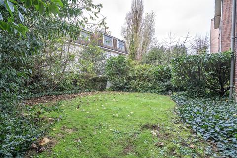undefined, Colney Hatch Lane, London, N10