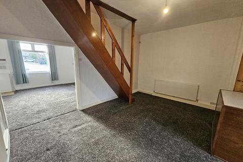 3 bedroom terraced house to rent, Canal Street, Hopwood, OL10 2JR