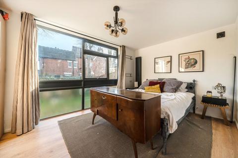 undefined, Gordon Road, London W5