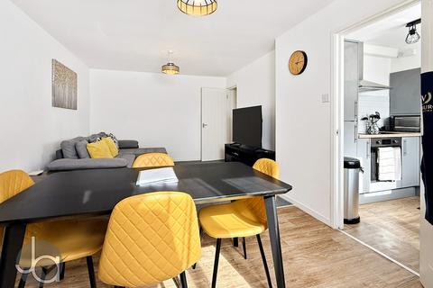 2 bedroom apartment for sale, St. Andrews Gardens, Colchester