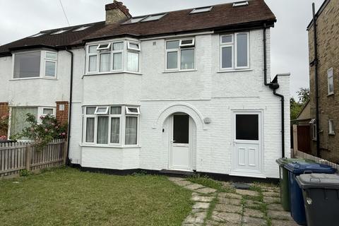 1 bedroom in a house share to rent, Kelvin Close, Cambridge CB1