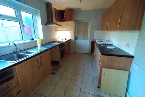 4 bedroom semi-detached house for sale, Millstone Avenue, Talke, Stoke-on-Trent