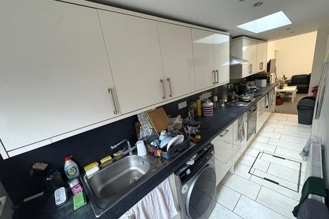 5 bedroom house share to rent, Marlborough Road, Brynmill, Swansea