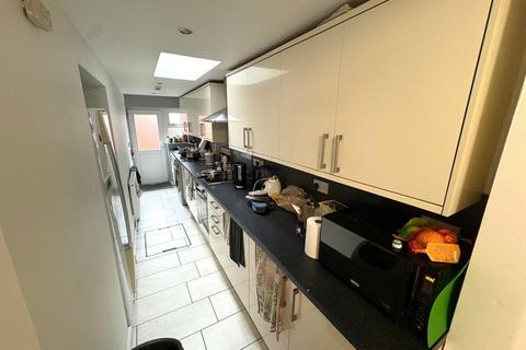 5 bedroom house share to rent, Marlborough Road, Brynmill, Swansea