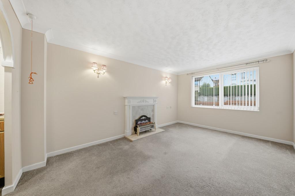 25 Mere Court Ruskin Court-3
