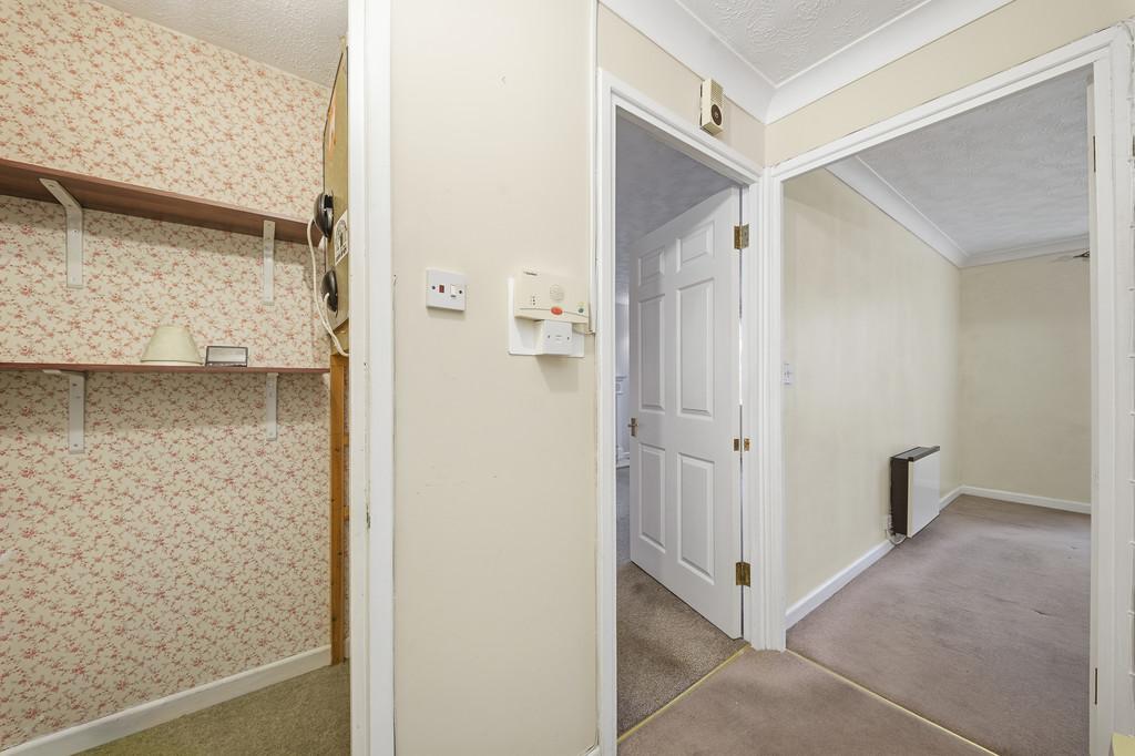 25 Mere Court Ruskin Court-10