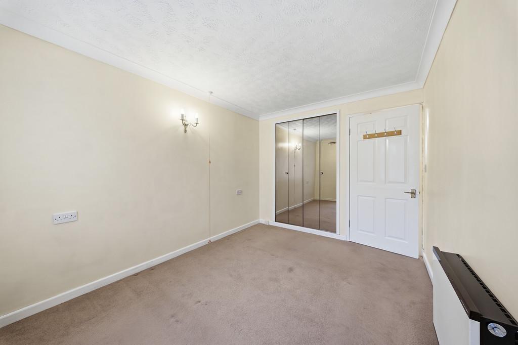 25 Mere Court Ruskin Court-8