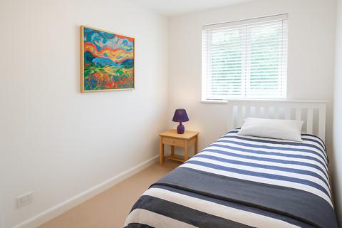 2 bedroom flat to rent, Vine Place, Hounslow TW3