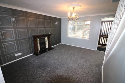 3 bedroom semi-detached house to rent, 22 Millers Walk