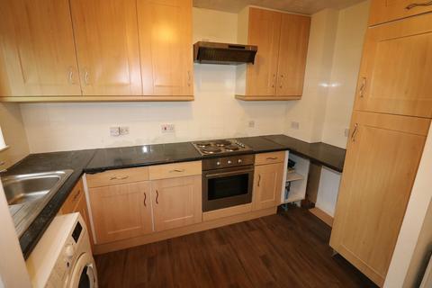 3 bedroom semi-detached house to rent, 22 Millers Walk