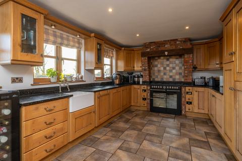 undefined, Main Street, Whitgift, DN14 8HL