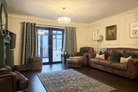 3 bedroom detached house for sale, Heath Street, Hednesford