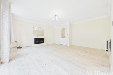 3 bedroom end of terrace house for sale, Turnpike End, Aylesbury HP21