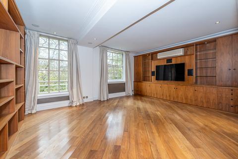 3 bedroom flat to rent, Lowndes Square, London SW1X