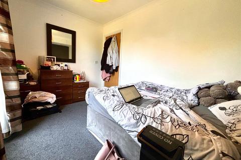 2 bedroom apartment to rent, Otterburn Villas South, Newcastle Upon Tyne
