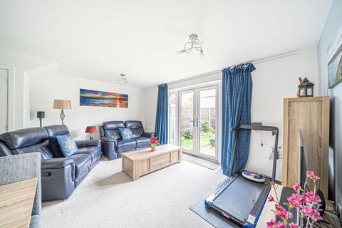 undefined, Silk Throwsters Way, Whitchurch, RG28 7FU