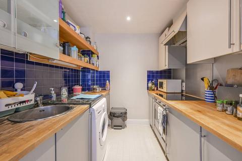 2 bedroom flat to rent, Commercial Road, Whitechapel, London, E1
