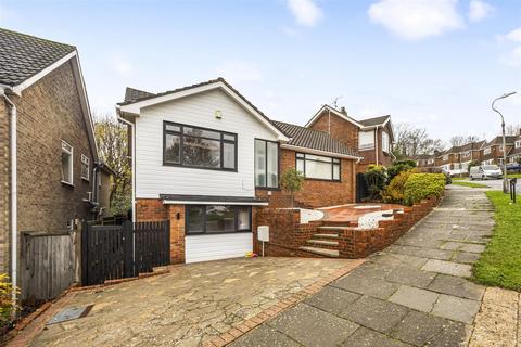 4 bedroom detached house to rent - Brangwyn Drive, Brighton