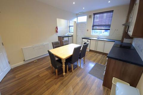 5 bedroom terraced house for sale, Stanmore Road, Leeds