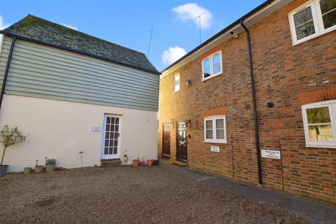 2 bedroom apartment to rent, Chestnut Place, Thurnham Lane